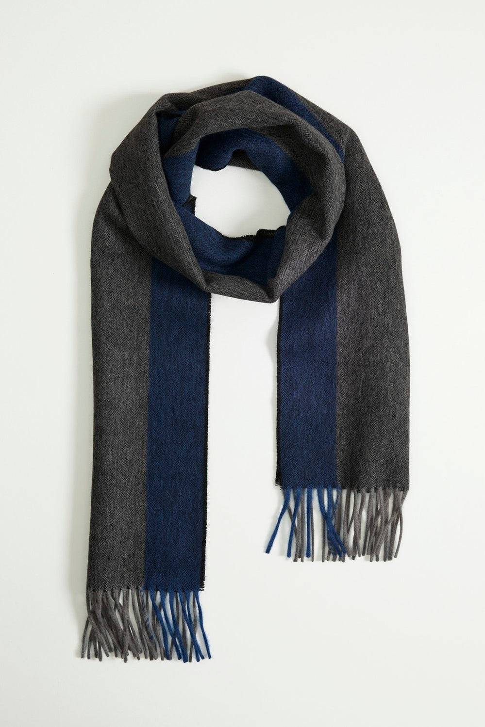 Caine Scarf