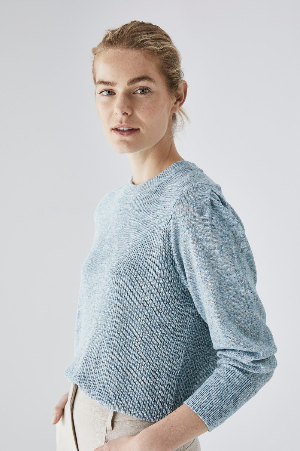 Linen Blend Tuck Sleeve Knit