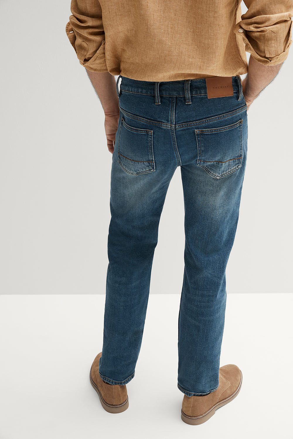 Regular Light Wash Jean