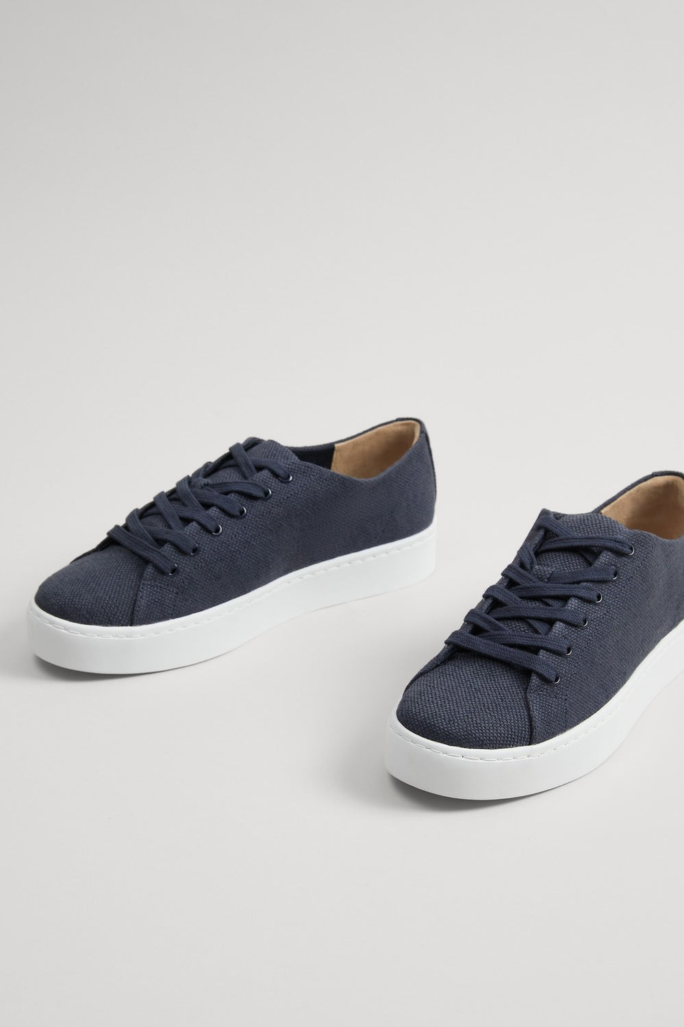 Mona Sneaker