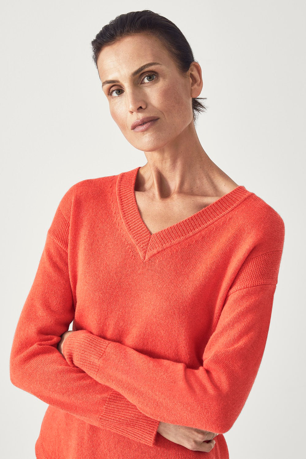 Wool V Neck Curve Hem Knit