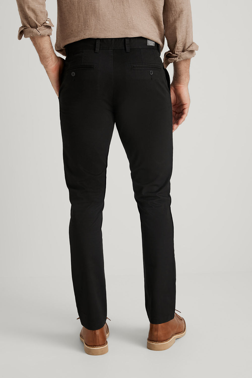 Slim Chino Pant