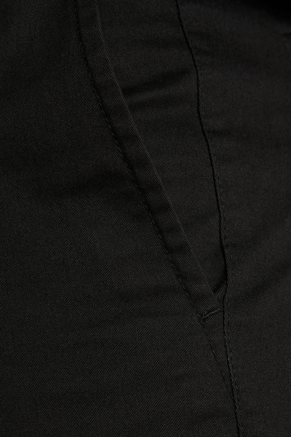 Slim Chino Pant