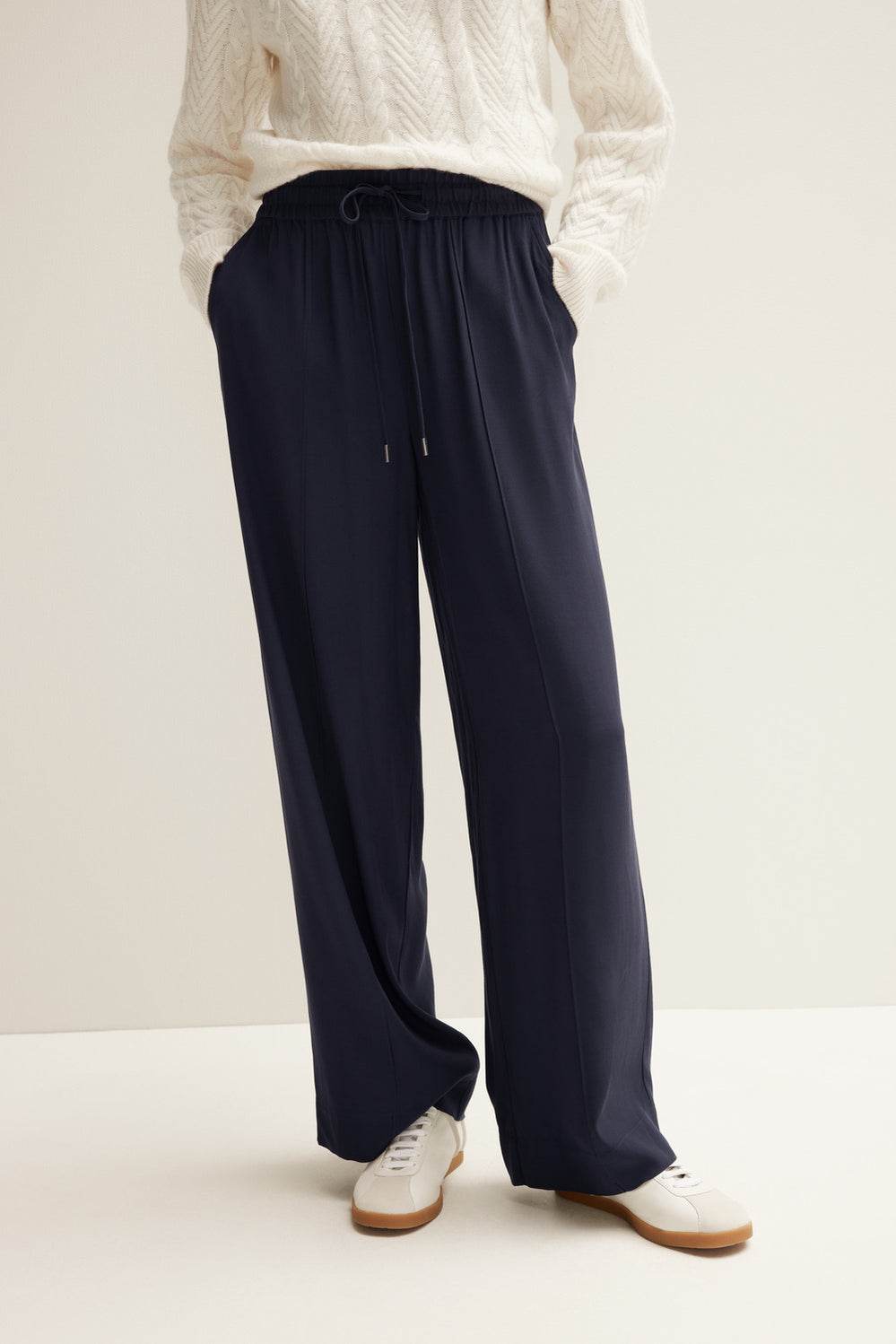 Crepe Pintuck Detail Pull On Pant