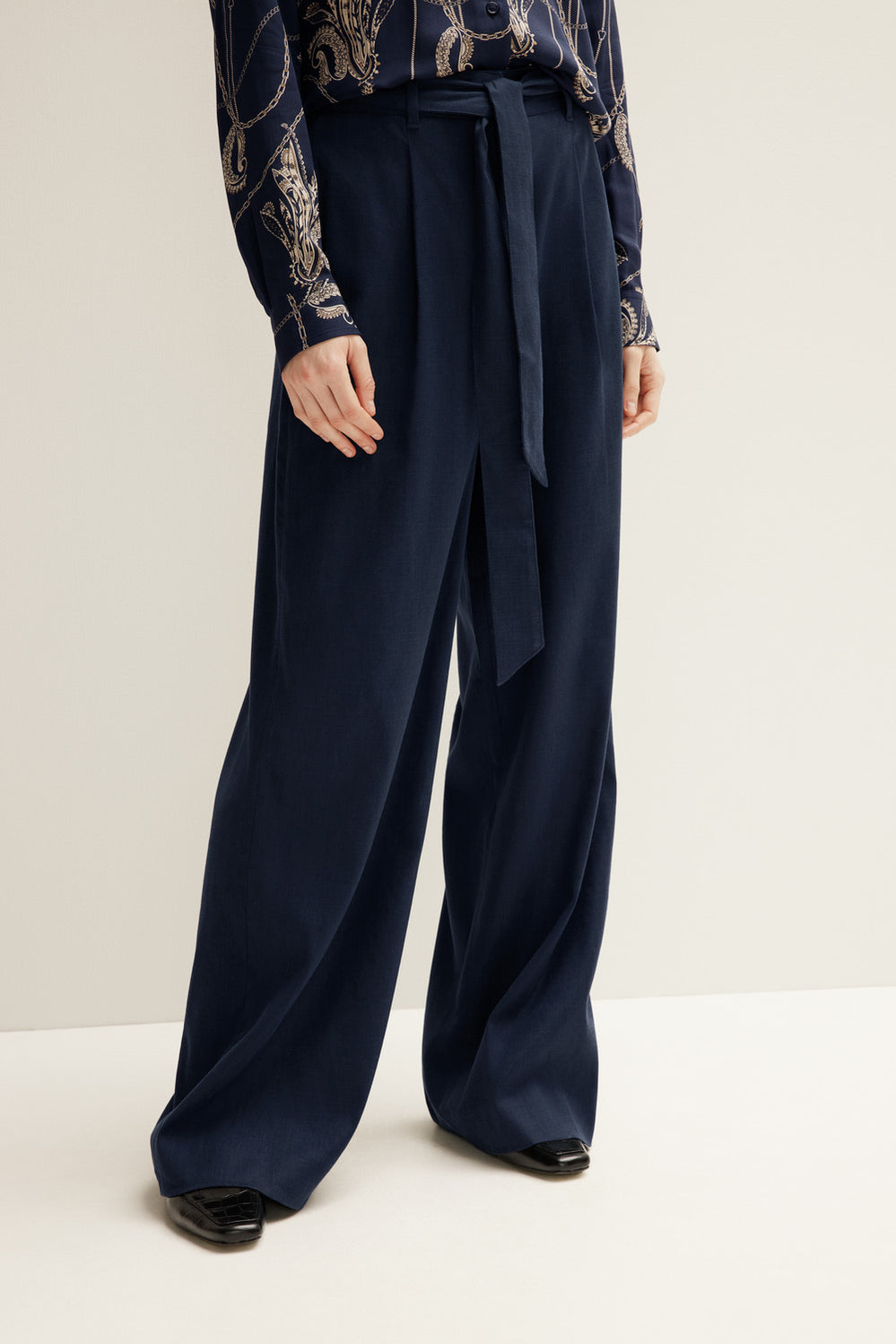 Pleat Front Wide Leg Pant