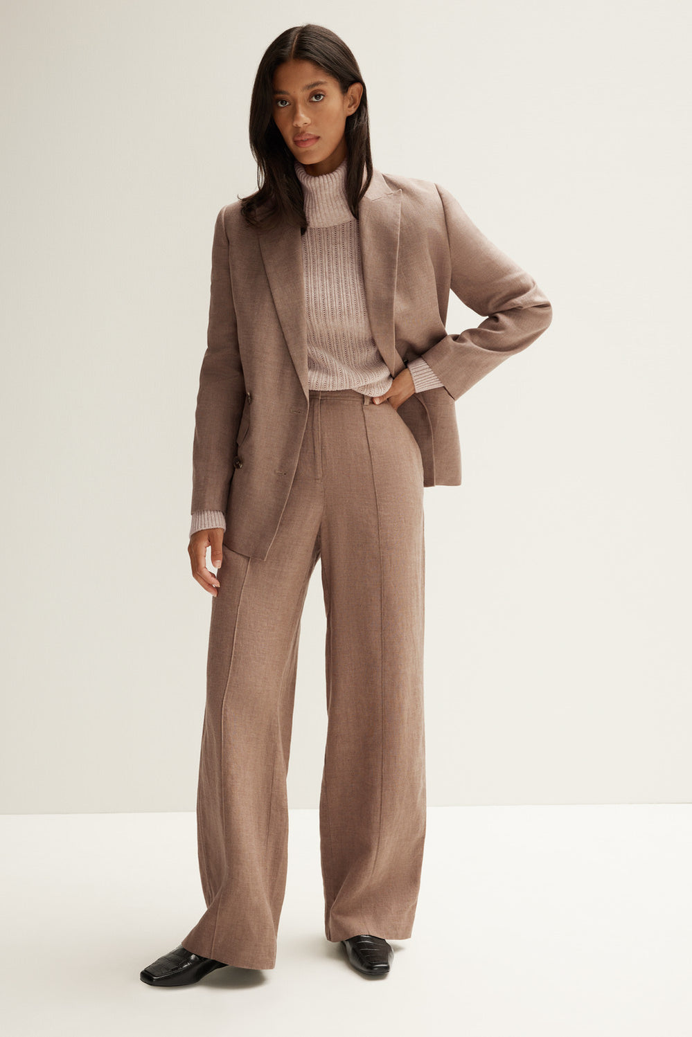 Linen Wide Leg Pintuck Pant