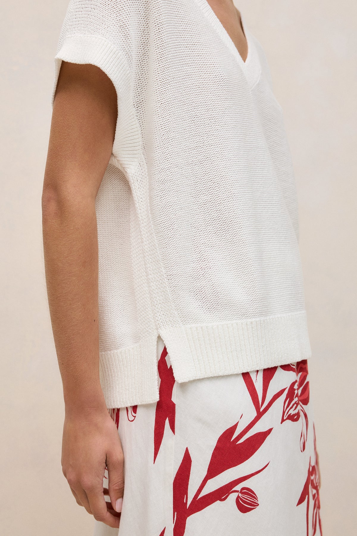 Mercerised Cotton Relaxed V Neck Knit