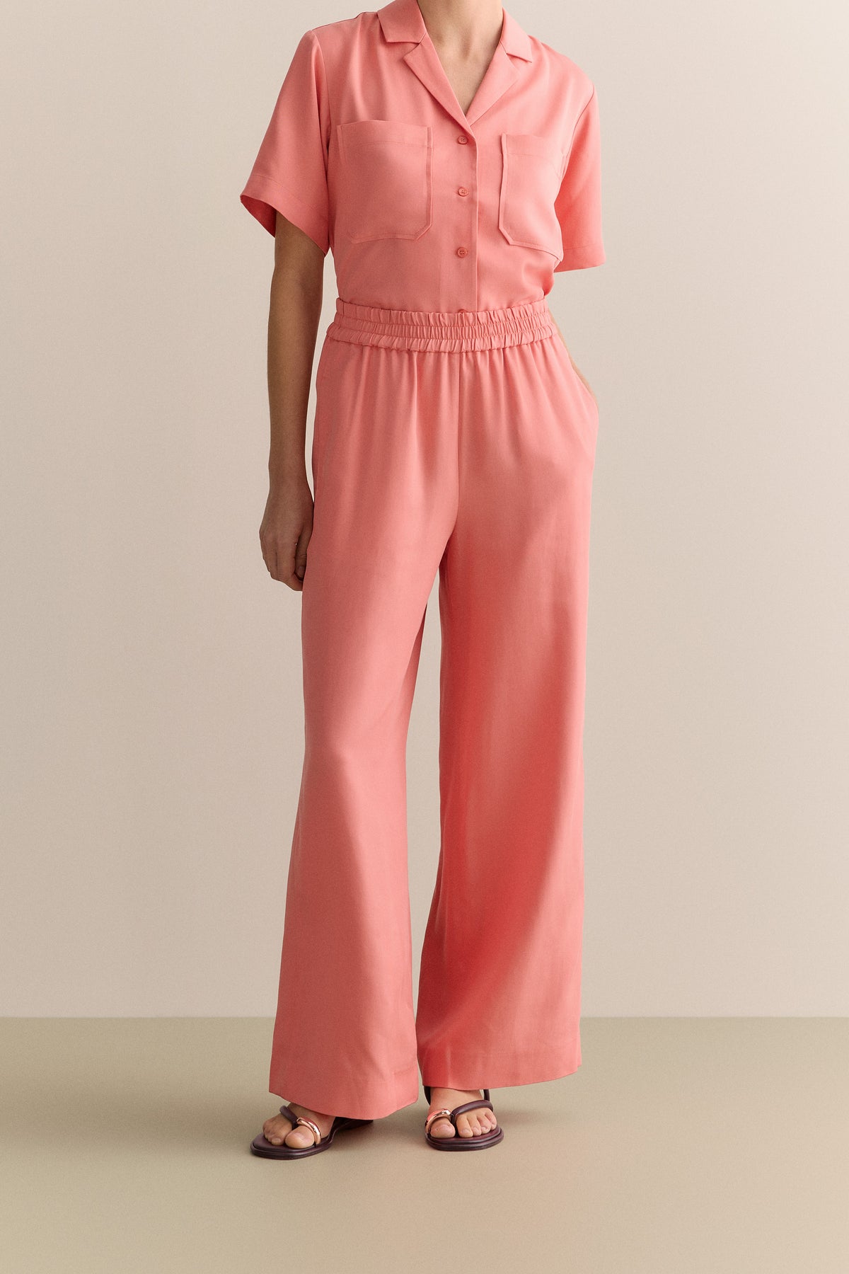 Wide Leg Pull On Pant