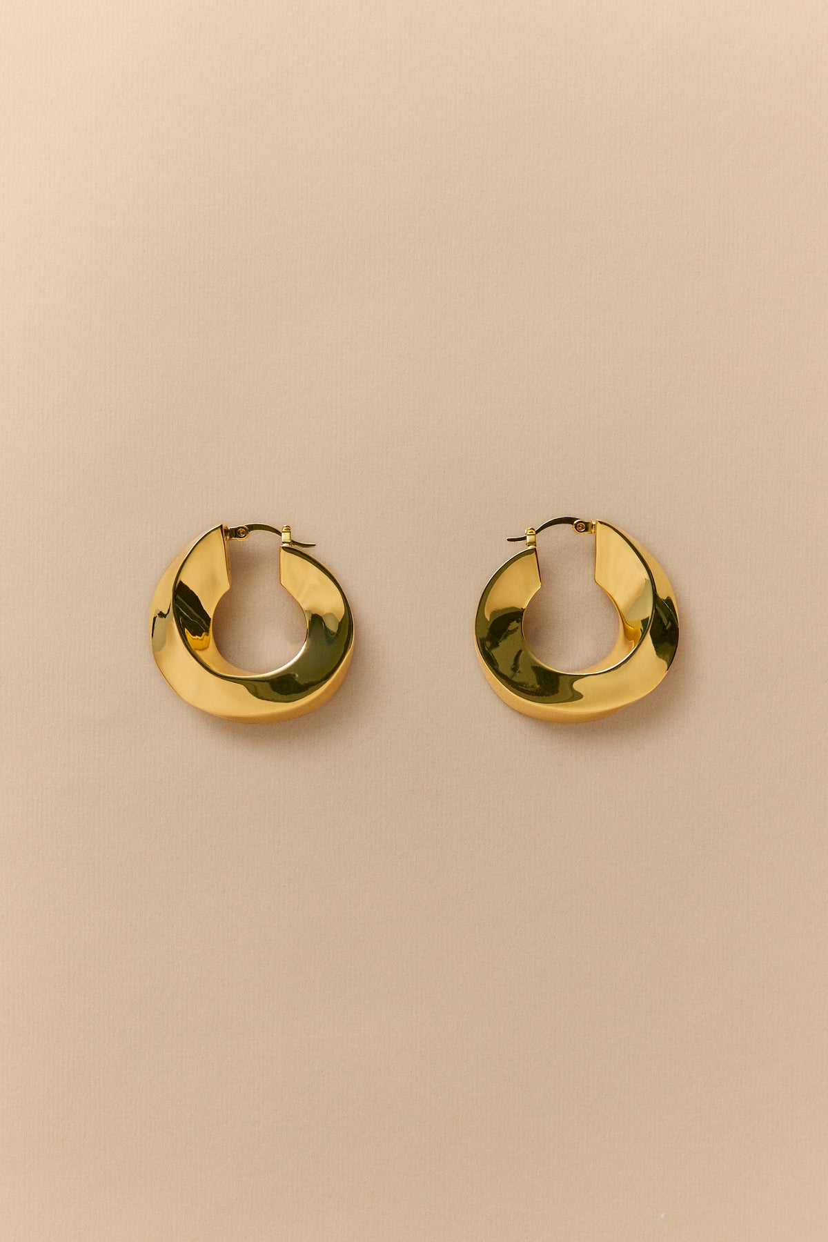 Vera Large Hoop Earrings