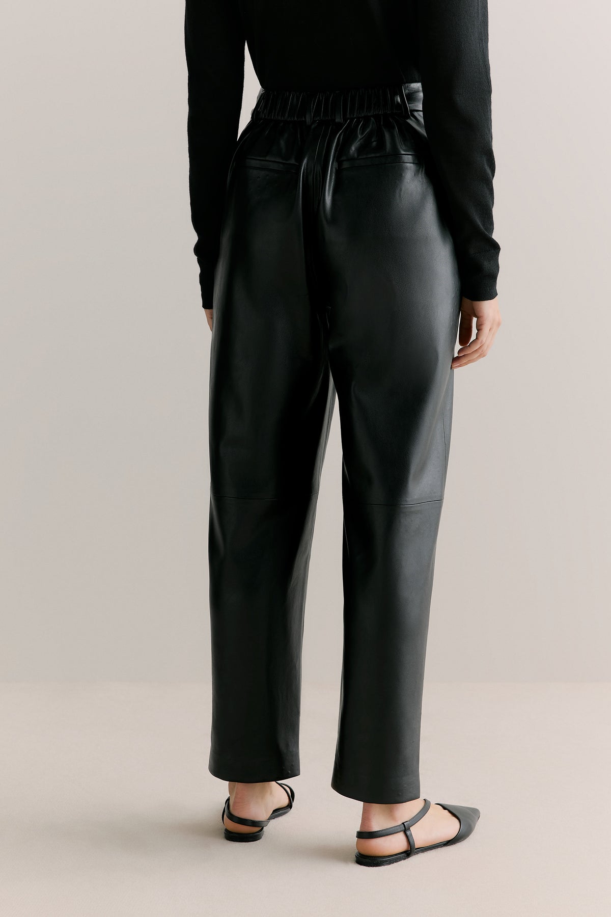 Soft Seam Detail Pant