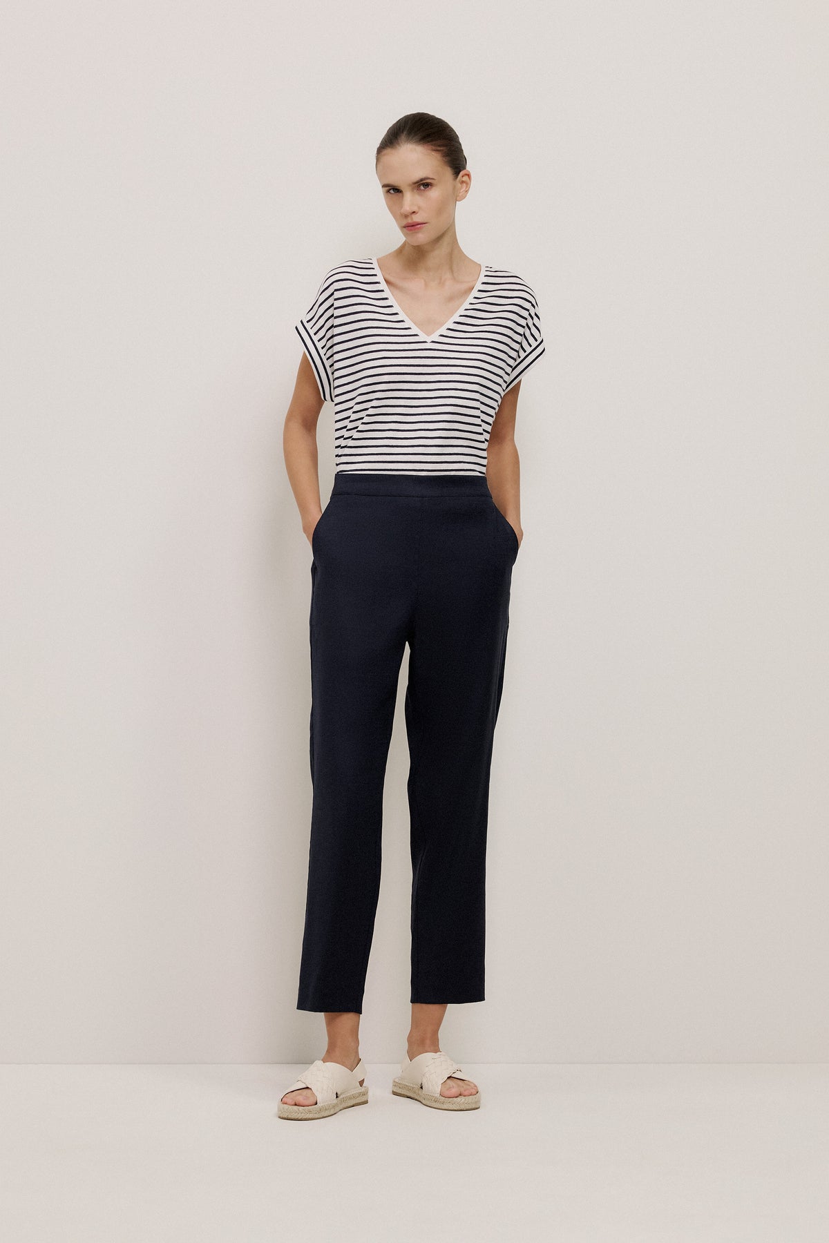 Stretch Linen Blend Pull On Pant