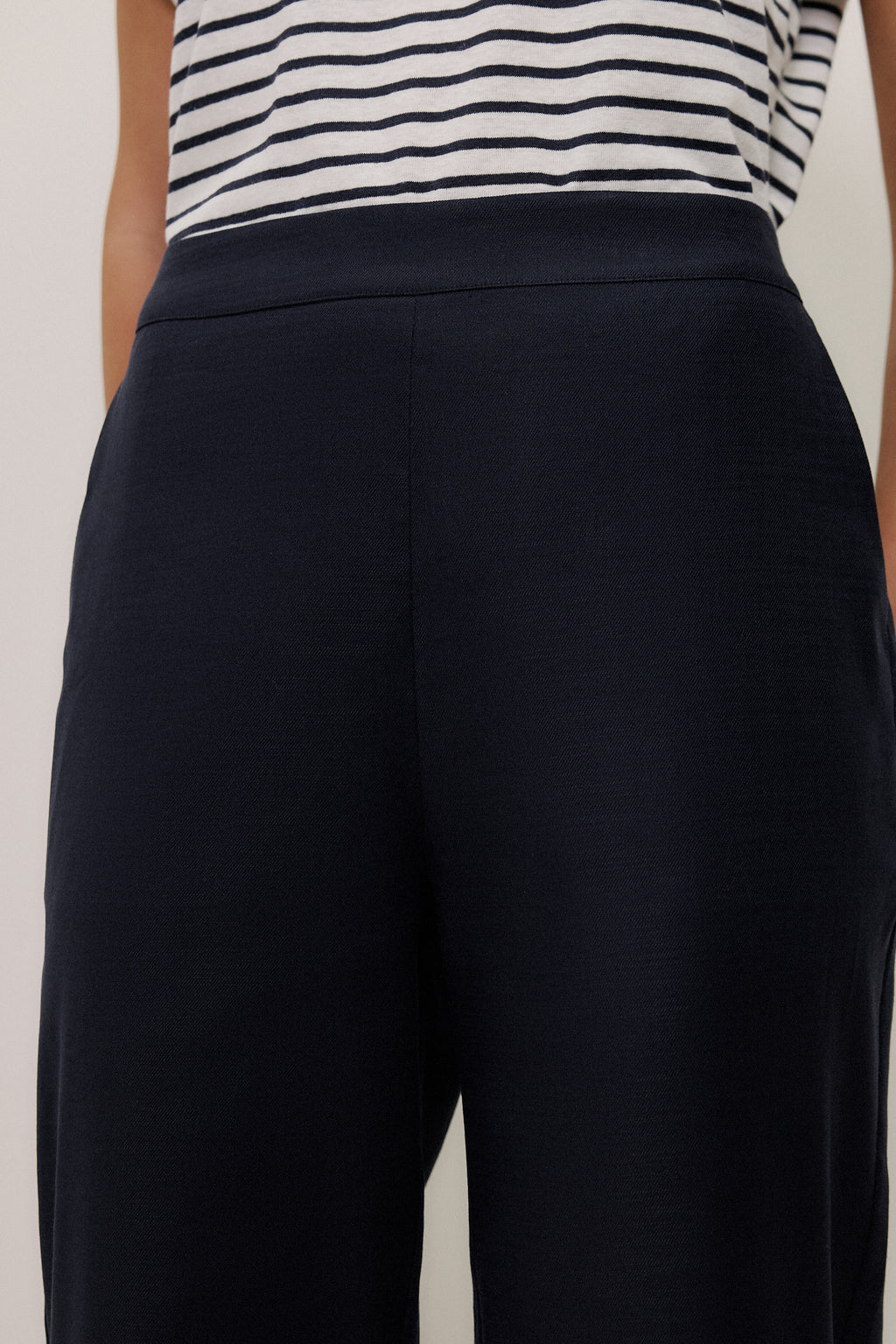 Stretch Linen Blend Pull On Pant