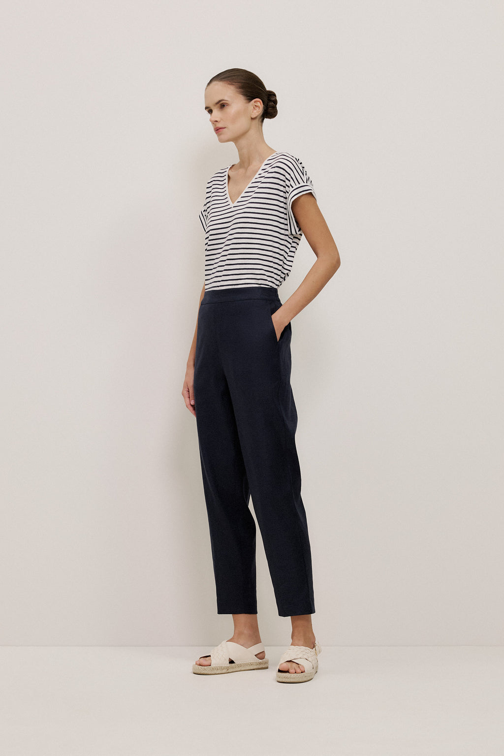 Stretch Linen Blend Pull On Pant