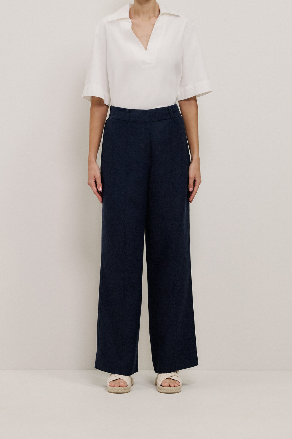 Linen Pintucked Pant