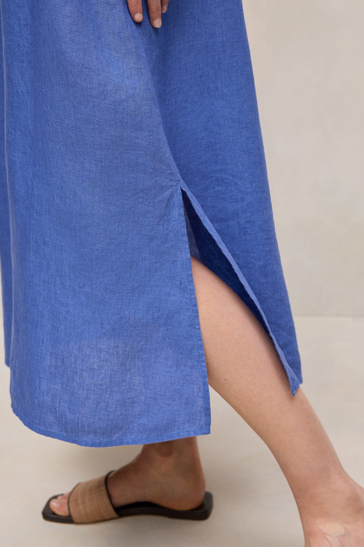 Delave Linen Sleeveless Column Dress