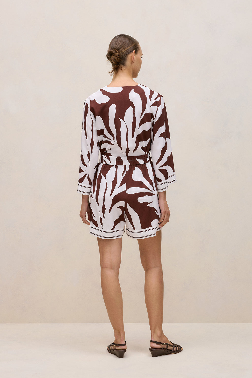Wakame Border Stripe Relaxed Short