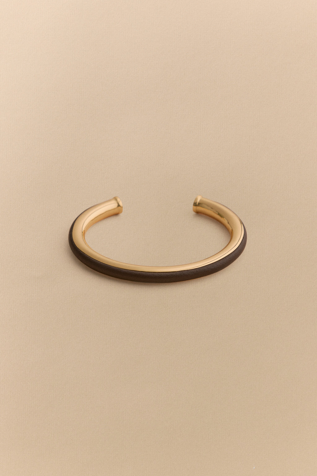 Lutra Cuff