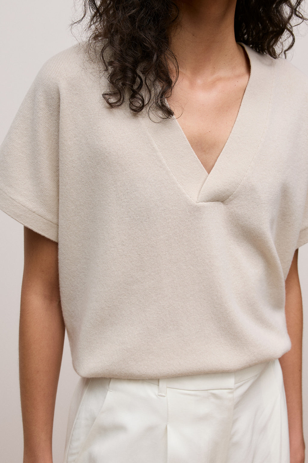 Merino Cashmere Relaxed V Neck Knit