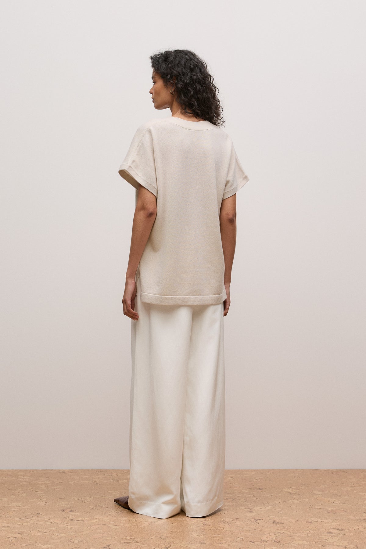 Merino Cashmere Relaxed V Neck Knit