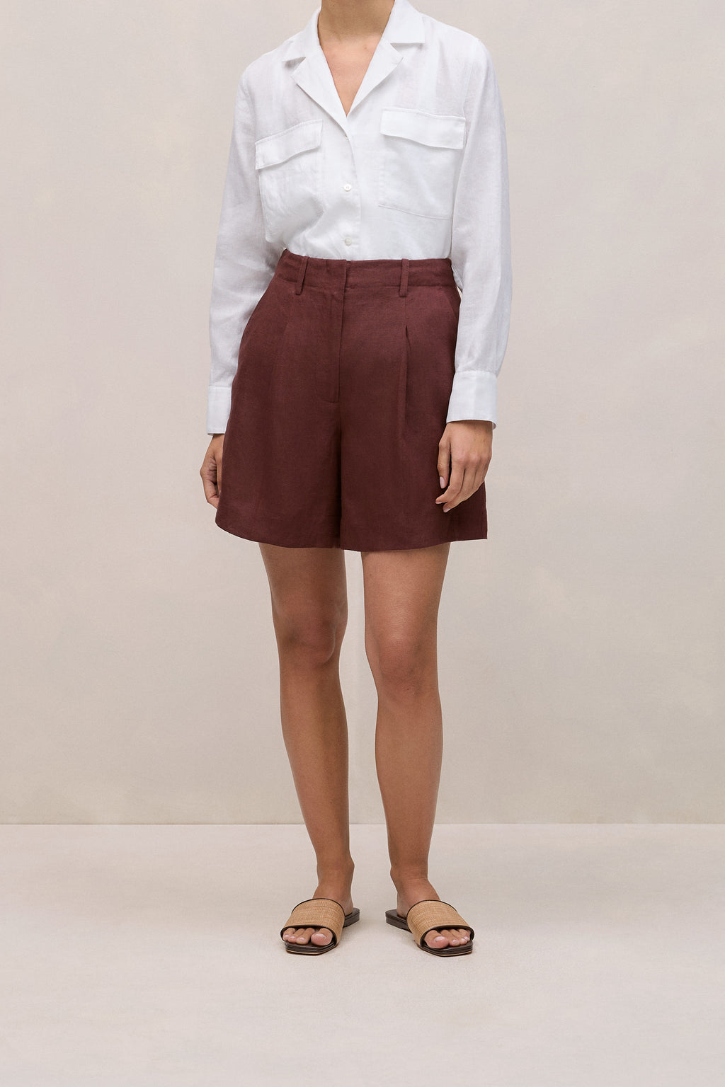 Delave Linen Tailored Short