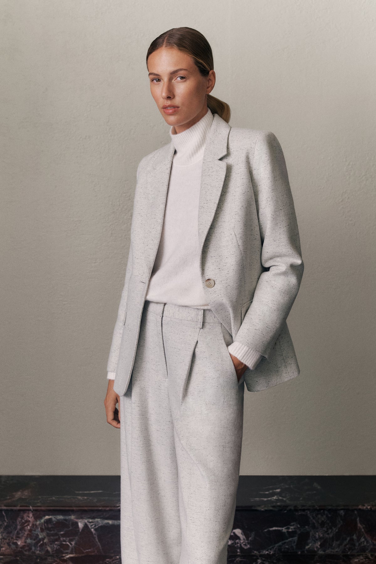 Italian Wool Blend Single Breasted Blazer