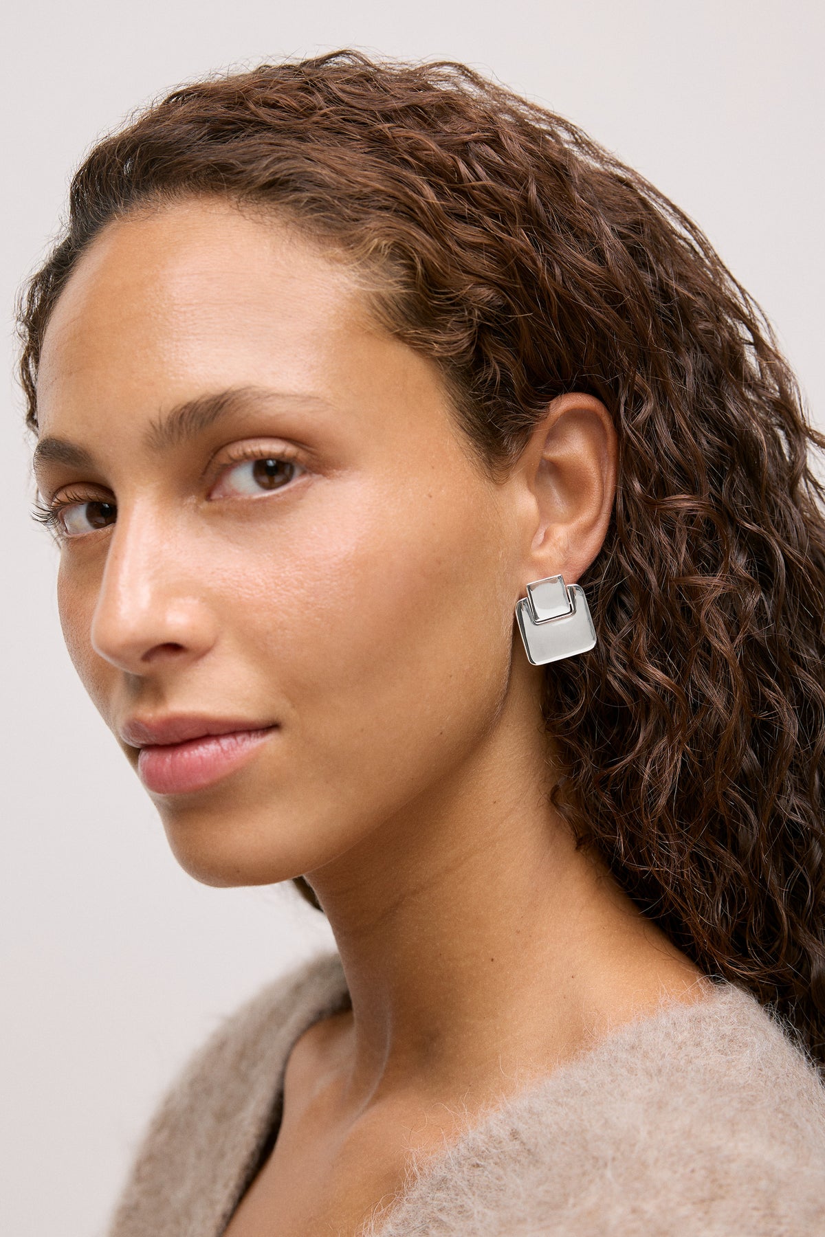 Thera Earring