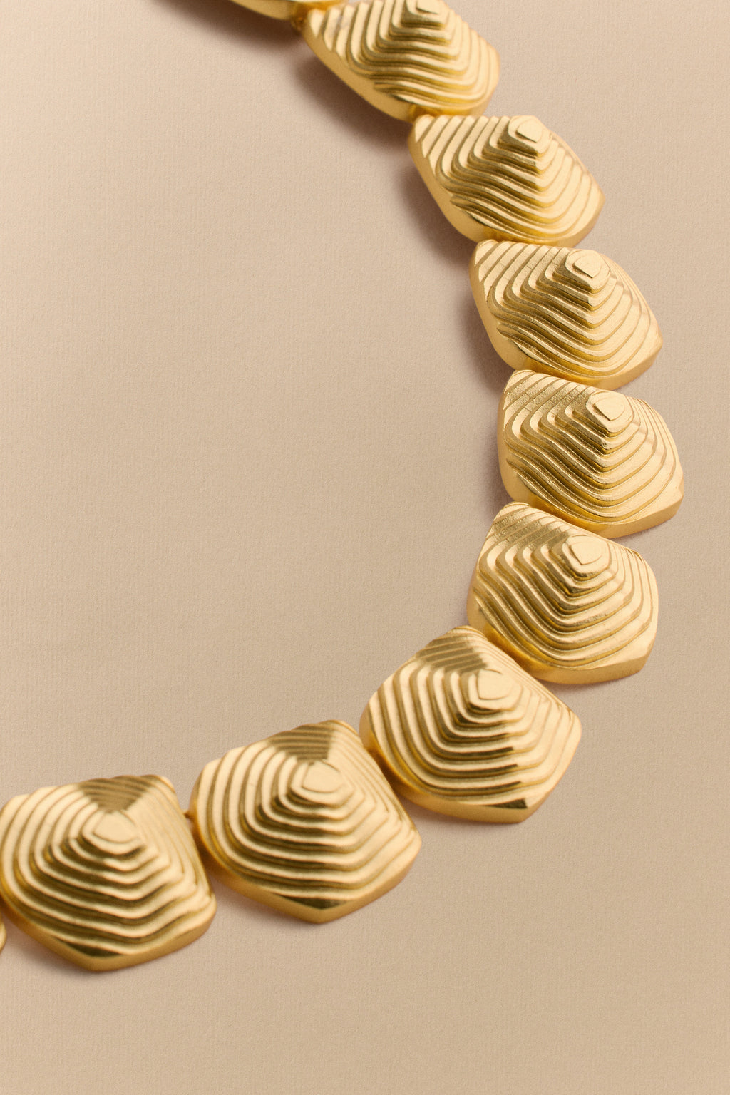 Maelis Necklace