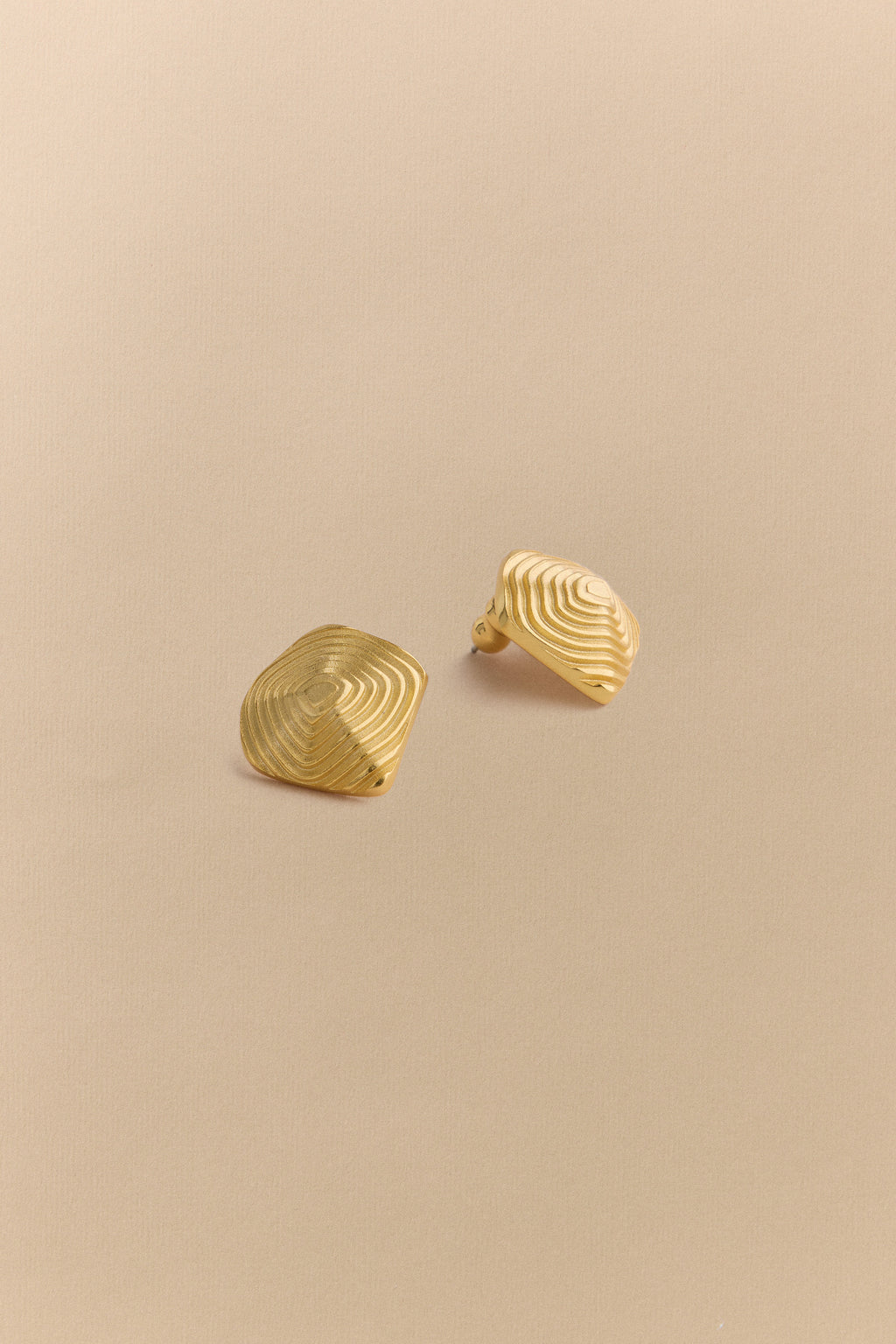 Maelis Stud Earrings