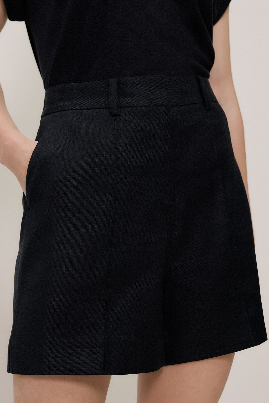 Stretch Linen Blend Short