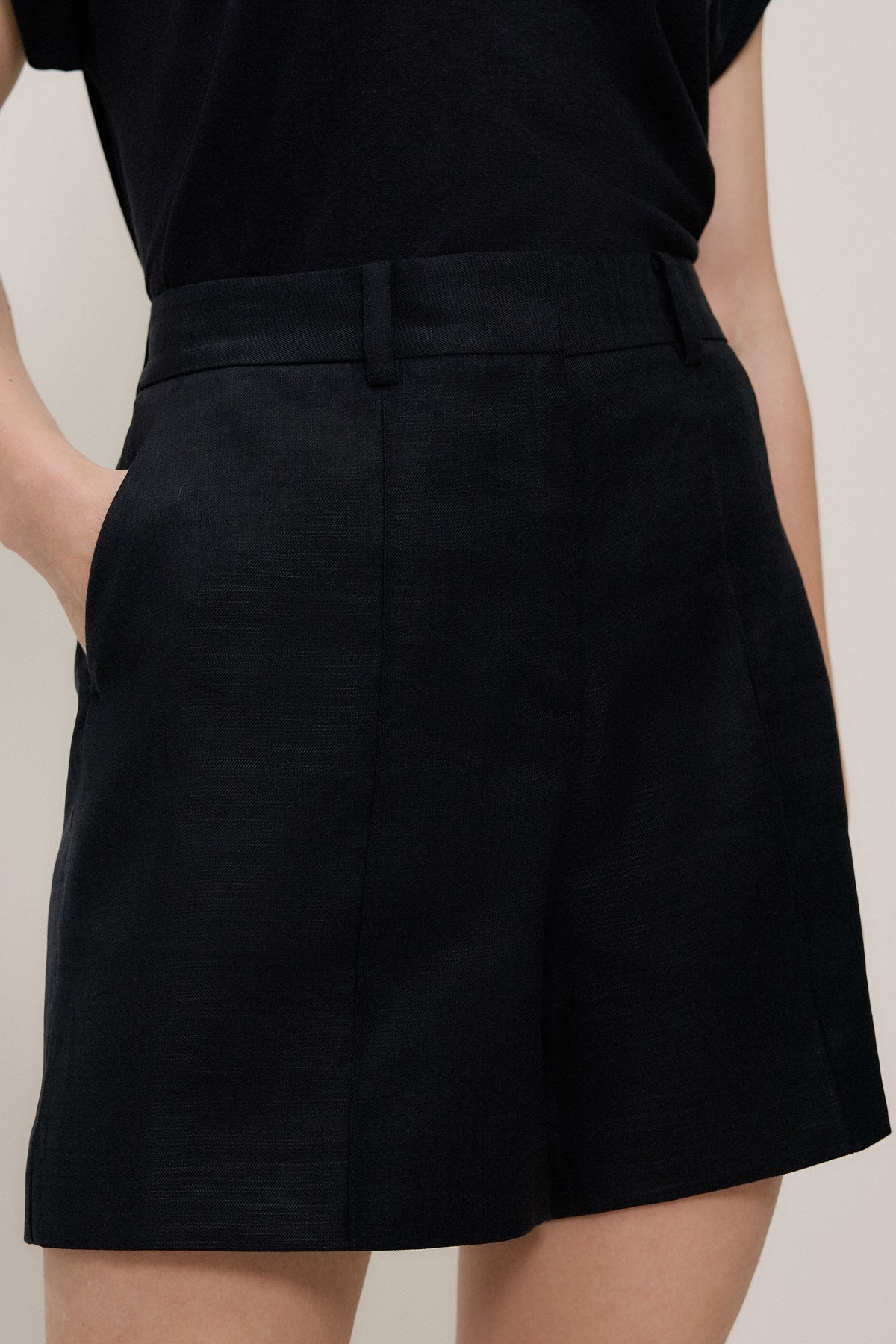 Stretch Linen Blend Short