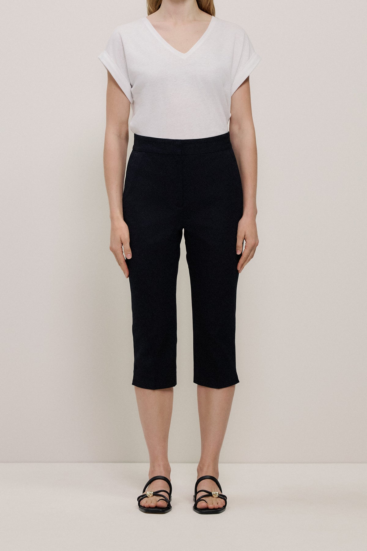 Bi-Stretch Capri Pant