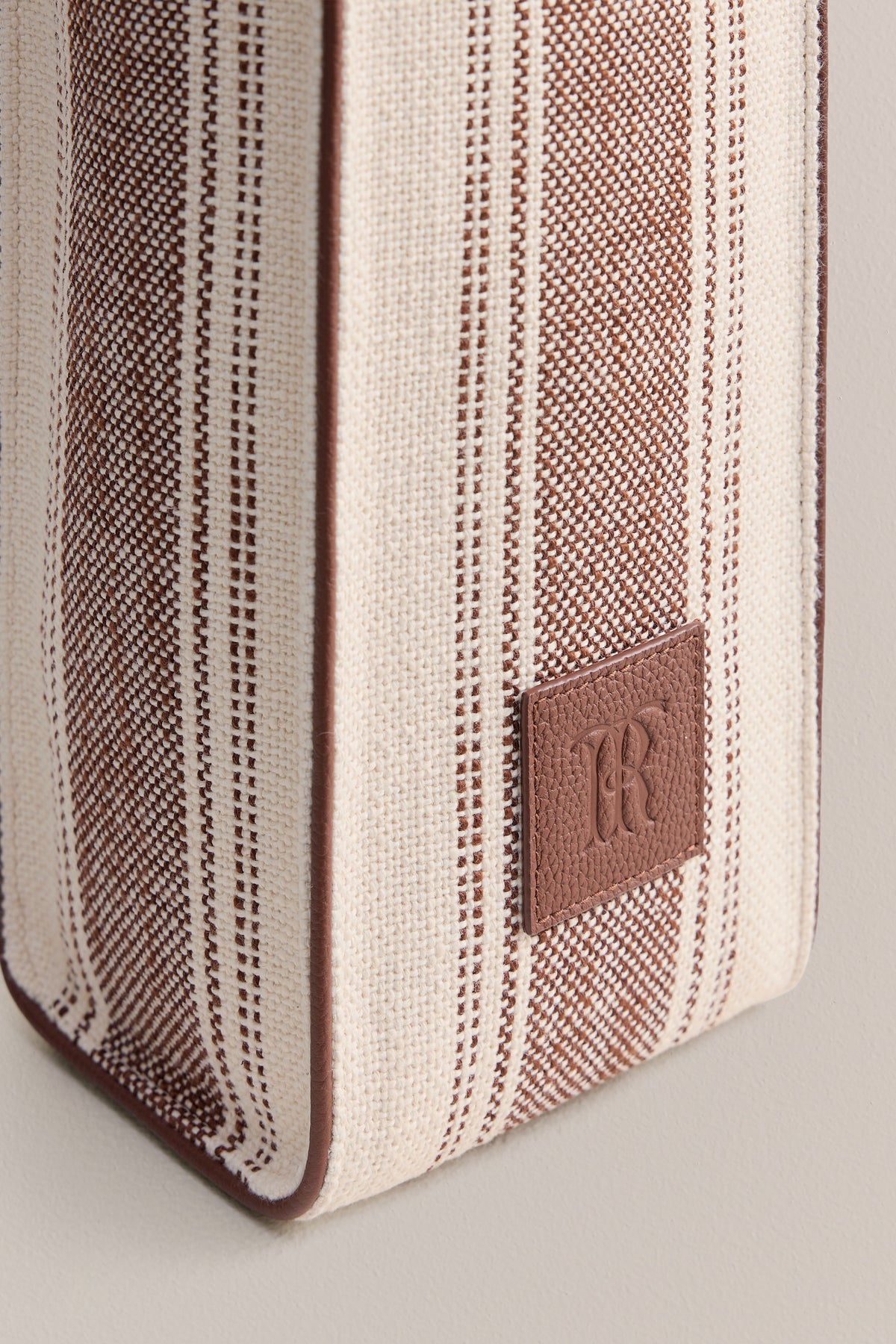 Signature Wine Carrier